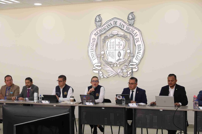 Rectora presenta a directoras y directores nicolaitas la iniciativa de reforma constitucional a la UMSNH