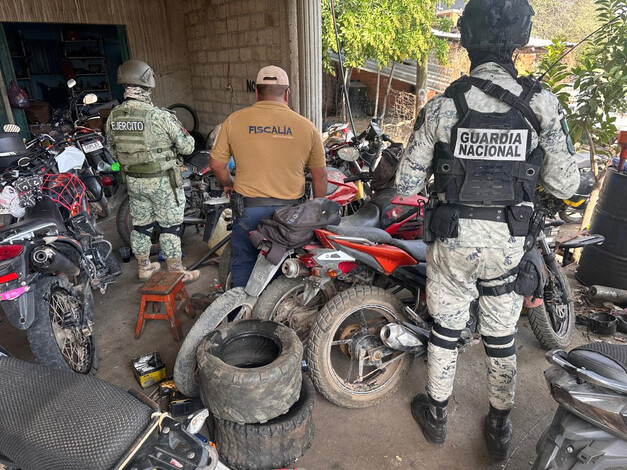 Recuperan tres motocicletas con reporte de robo; detienen a un hombre