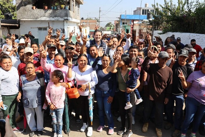 Refrenda Alfonso Martínez apoyo a los artesanos de San Nicolás Obispo