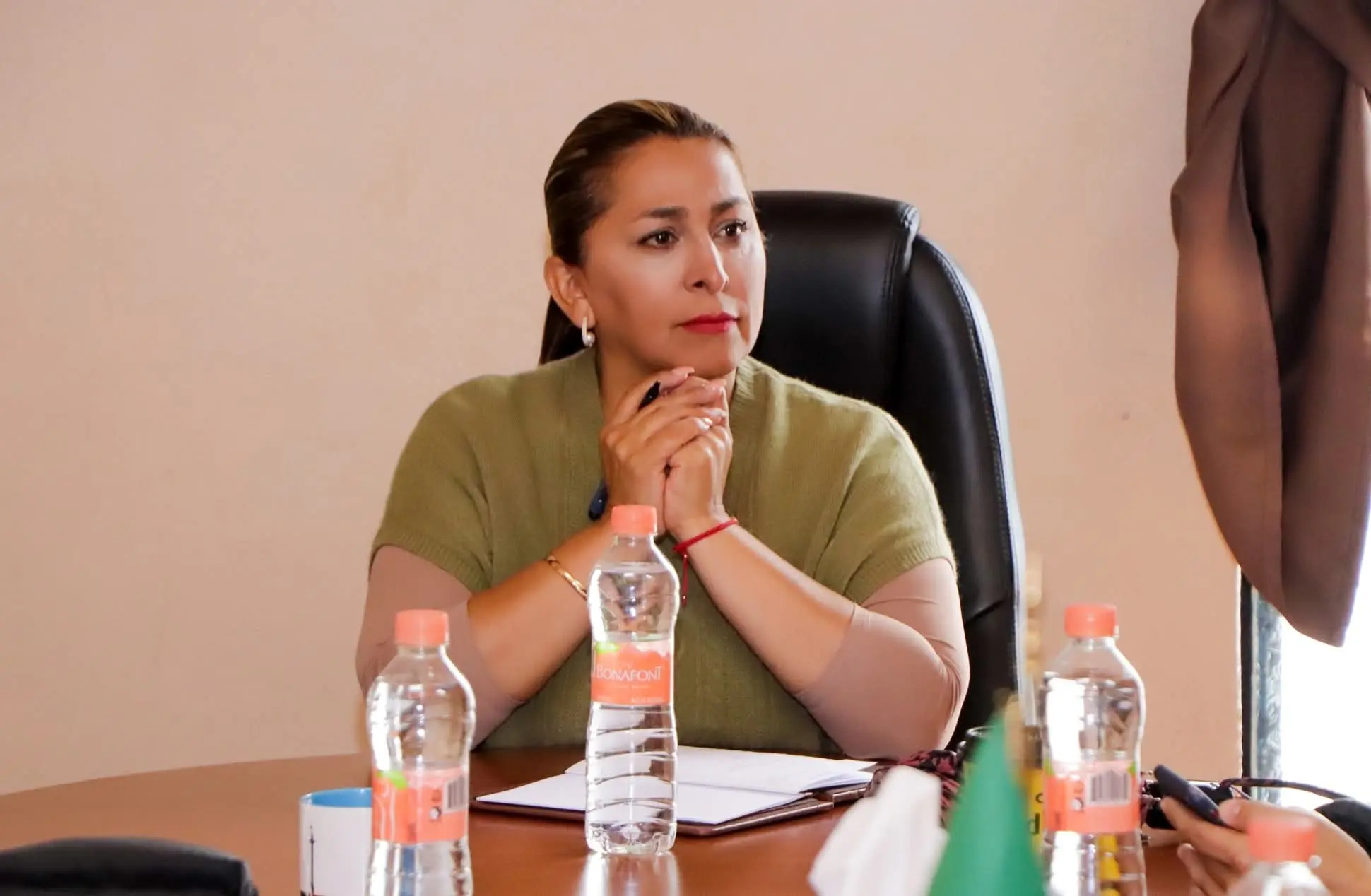 Refrenda Alma Mireya González su compromiso con la transparencia y la rendición de cuentas