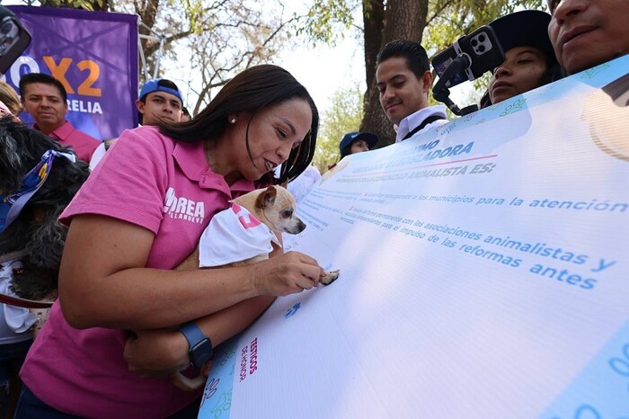 Refrenda Andrea Villanueva compromiso por el bienestar animal