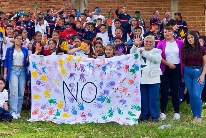 Refuerza Quiroga su compromiso con la niñez y adolescencia