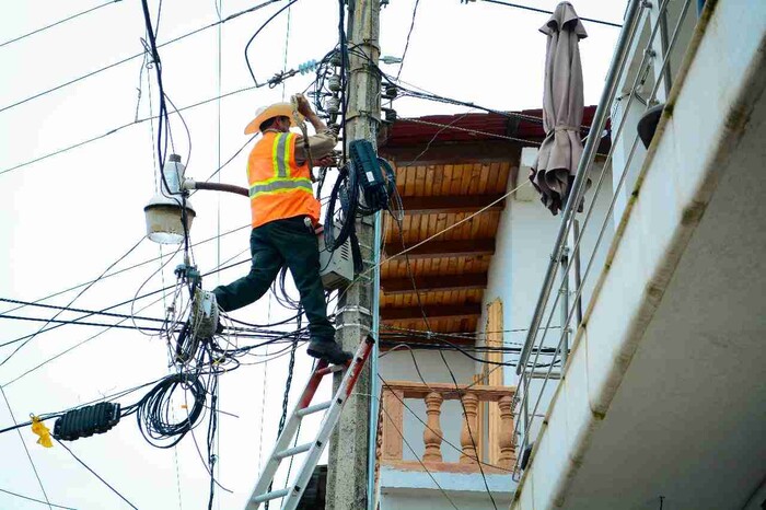 Refuerzan el Programa «Iluminemos Salvador Escalante»