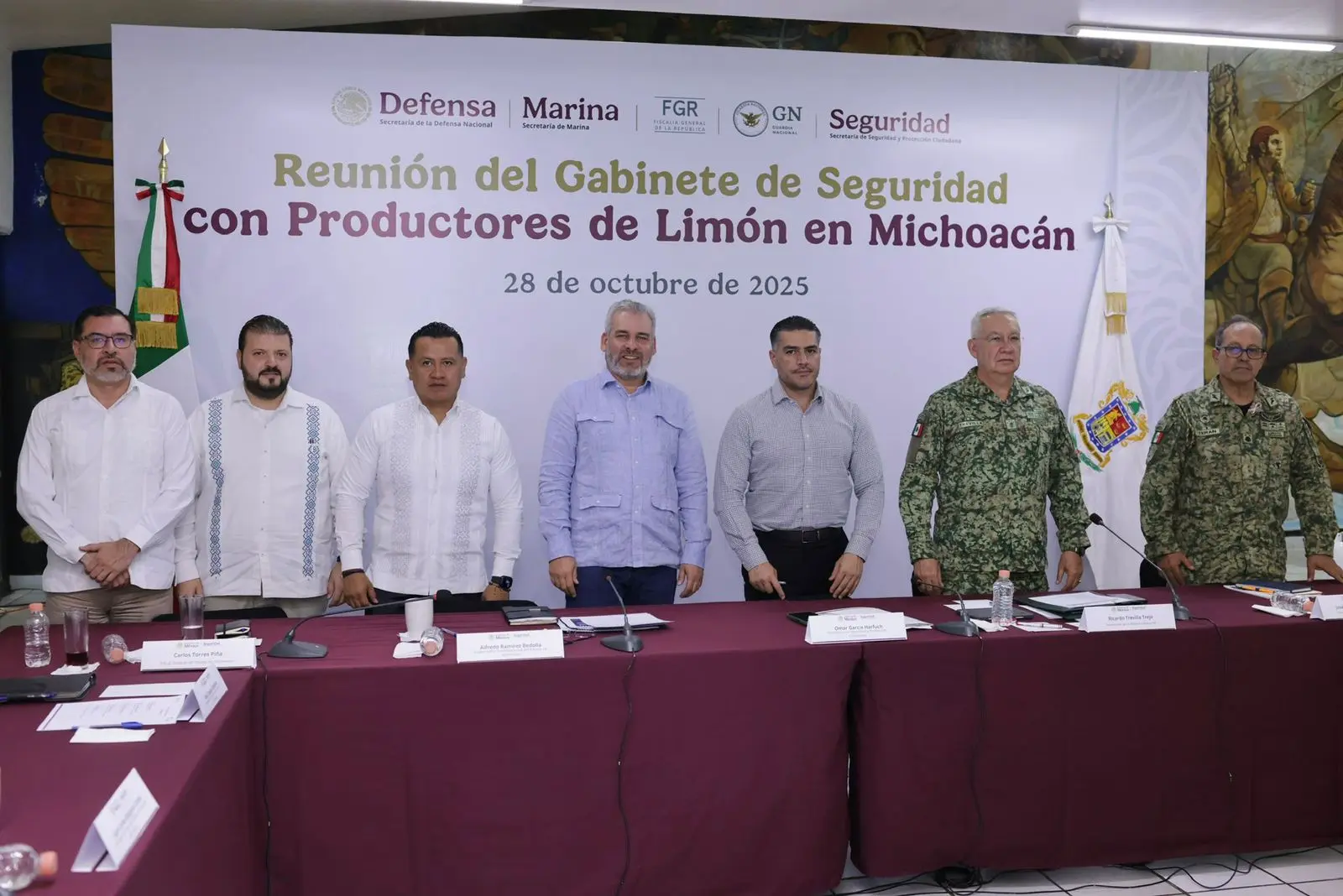 Refuerzan seguridad en región Apatzingán; acuerdan Bedolla, Harfuch y Defensa