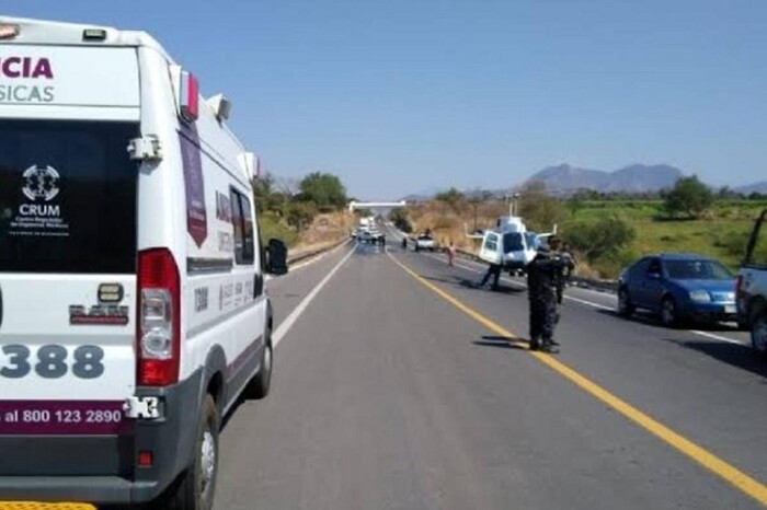 Registran fuerte carambola en la Autopista de Occidente; hay dos muertos