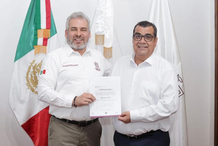 Regresa Elías Ibarra a la Secretaría de Salud