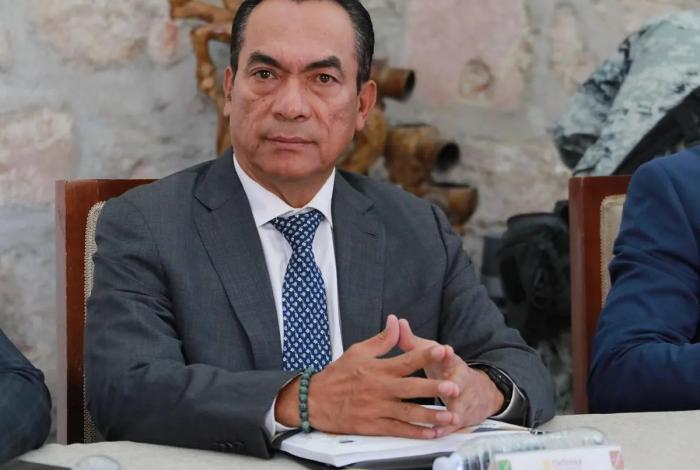 Renuncia Adrián López Solís a la Fiscal General de Michoacán