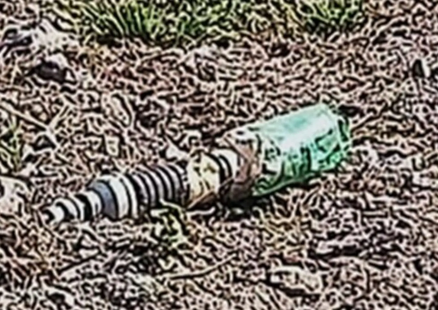 Reportan explosivos de fabricación casera sobre el camino a las minas