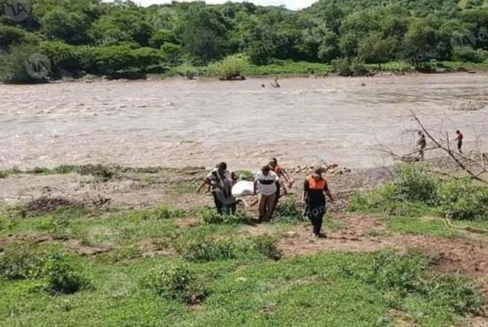 Rescatan cuerpo de Víctor en presa de Nocupétaro