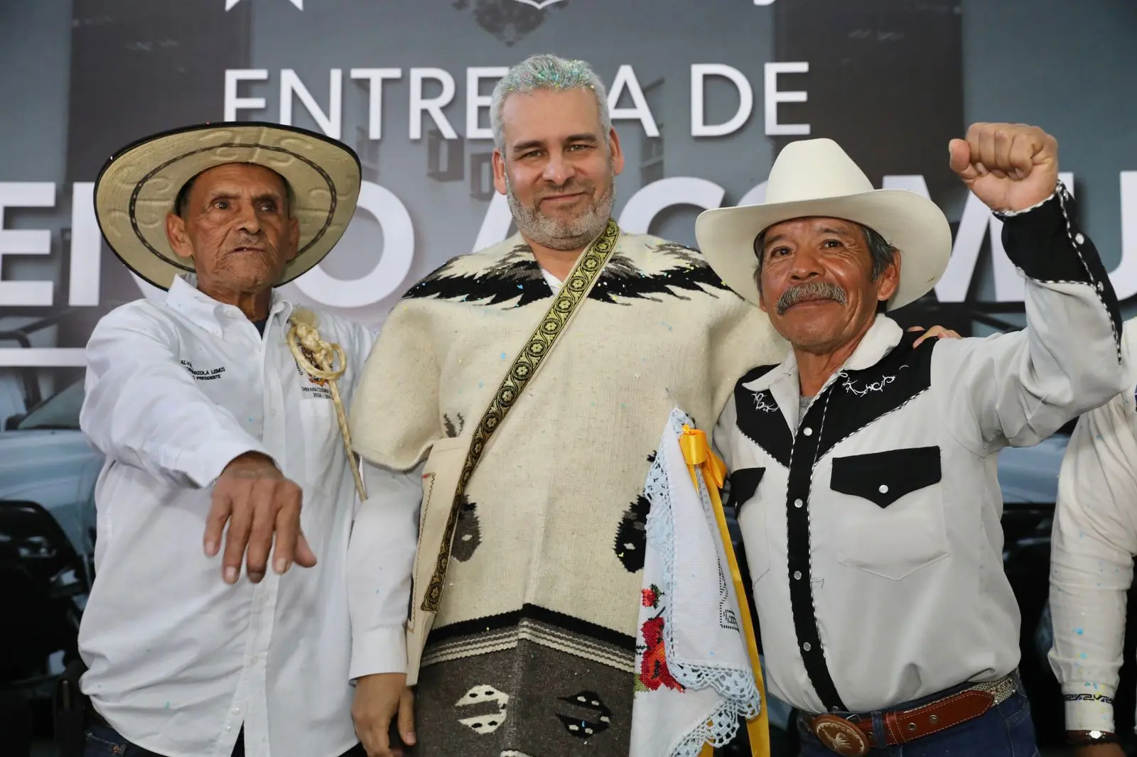 Respalda Bedolla a comunidades indígenas; suman 1,100 mdp en presupuesto directo