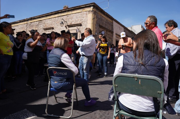 Retienen comerciantes a dos trabajadoras del Ayuntamiento de Morelia