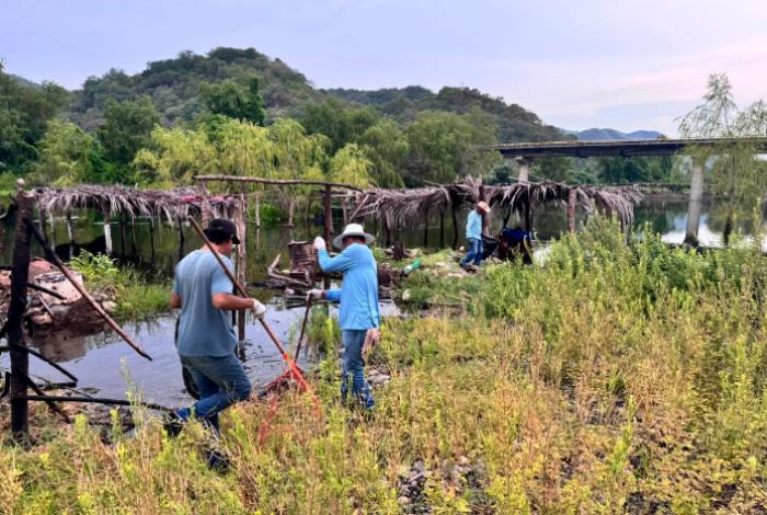 Retiran 3.5 toneladas de basura durante jornada contra el dengue en Lázaro Cárdenas