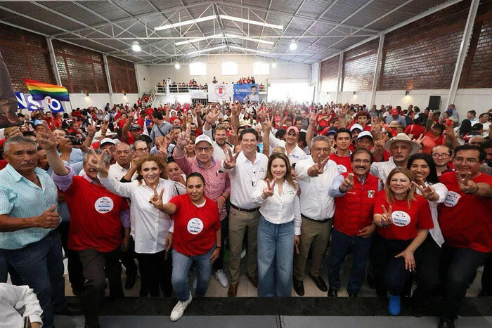 Revés a Memo Valencia; priistas que apoyaron a Martínez se quedan en el PRI