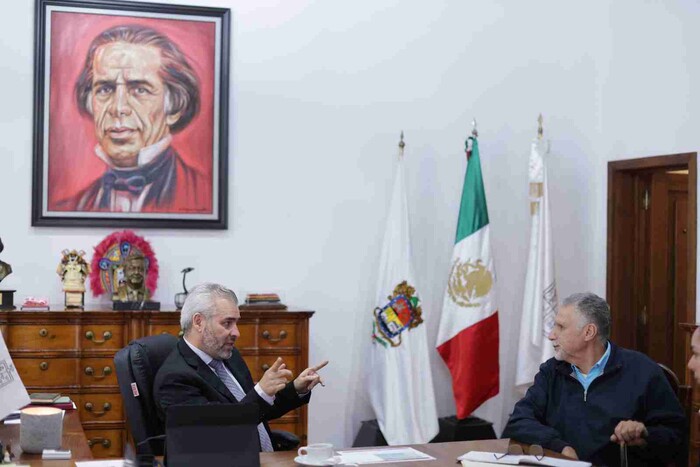 Revisan Bedolla y Sedatu plan de vivienda para Michoacán