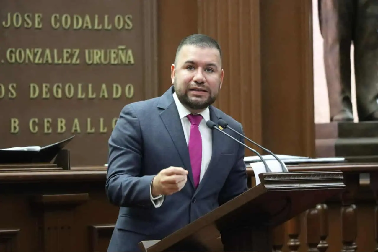 Reyes Galindo presenta iniciativa para frenar el Burnout, “síndrome de estrés laboral”, en trabajadores del Estado y municipios