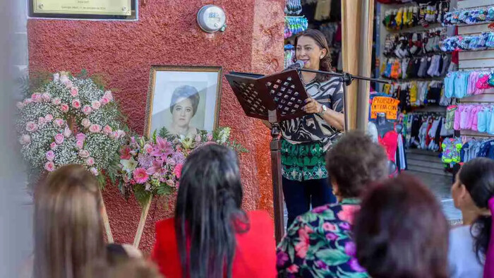 Rinden homenaje a María Villaseñor Romero de Fuentes en Quiroga