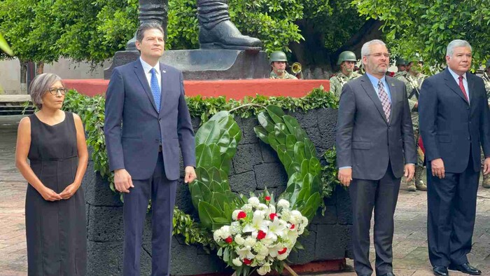 Rinden homenaje a Miguel Hidalgo y Costilla luchador que promulgó la independencia de México