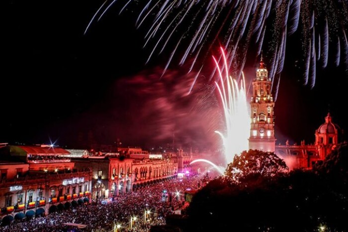 Sábados de encendidos de Catedral: "hay noches que llegan 6 mil 500 espectadores"