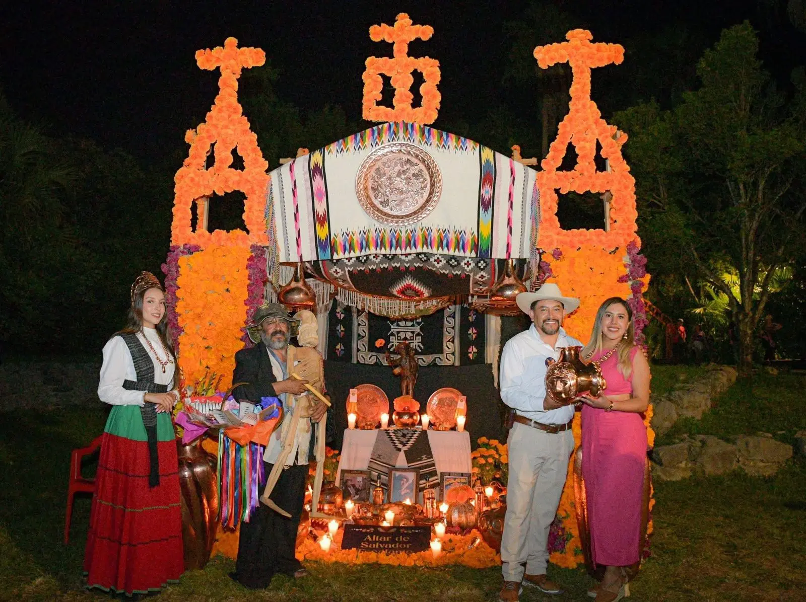 Santa Clara del Cobre y Zirahuén representan con orgullo a Michoacán en el Festival de la Vida y la Muerte en Xcaret: Dayana Pérez