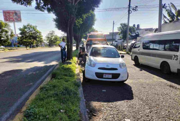 Se accidenta automovilista en frente a la Macroplaza Estadio de Morelia