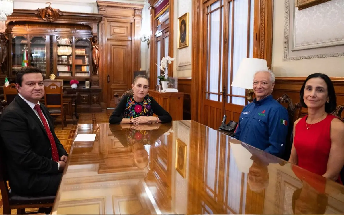 Se anuncia la llegada como director de Pemex de Juan Carlos Carpio, tras la salida de Víctor Rodríguez