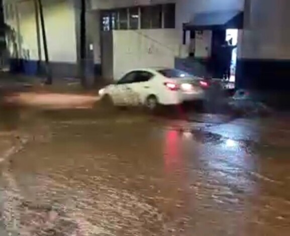 Se desborda el río Celio en Jacona