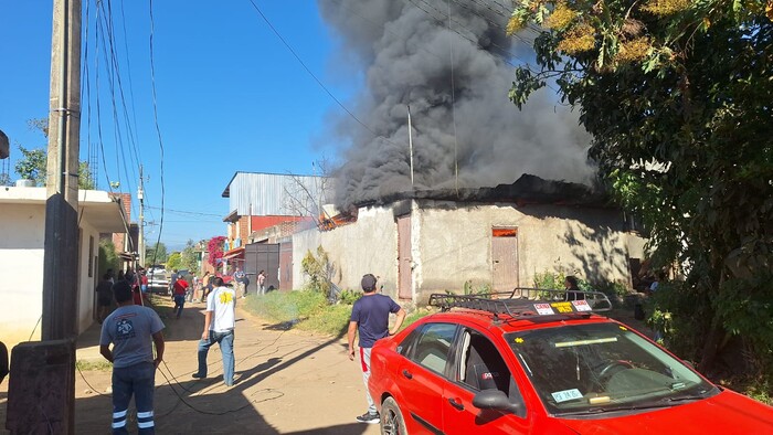 Se incendia vivienda en Uruapan