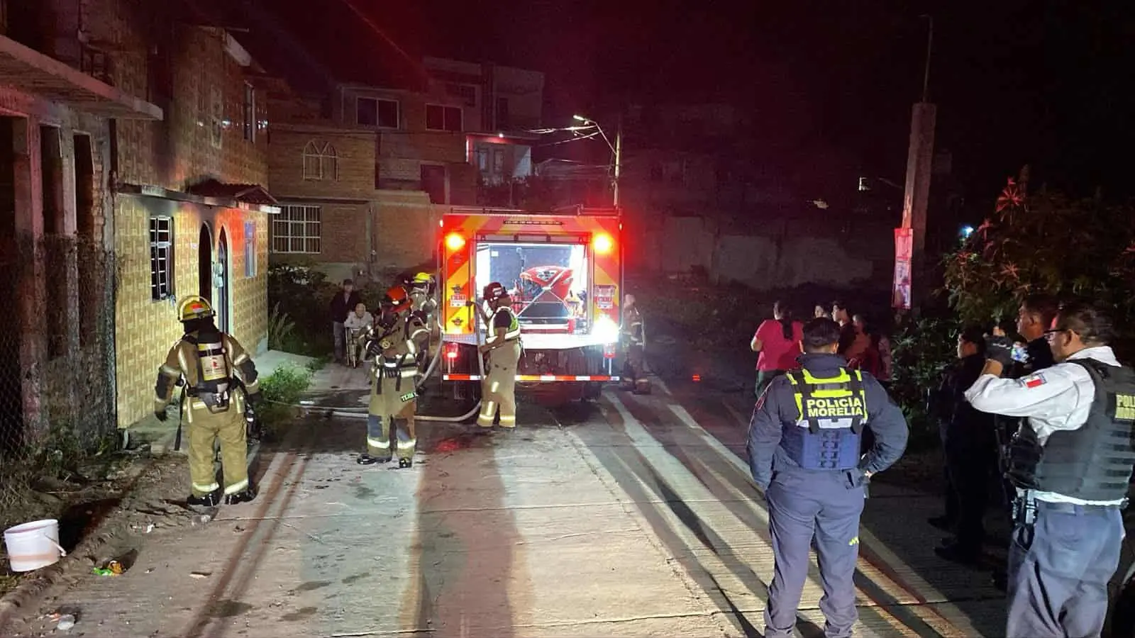 Se incendian casas de la Colonia Socialista