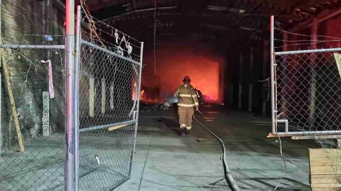 Se quema bodega en la Industrial de Morelia