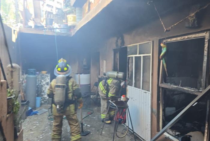 Se quema vivienda en colonia Independencia; sólo hay daños materiales