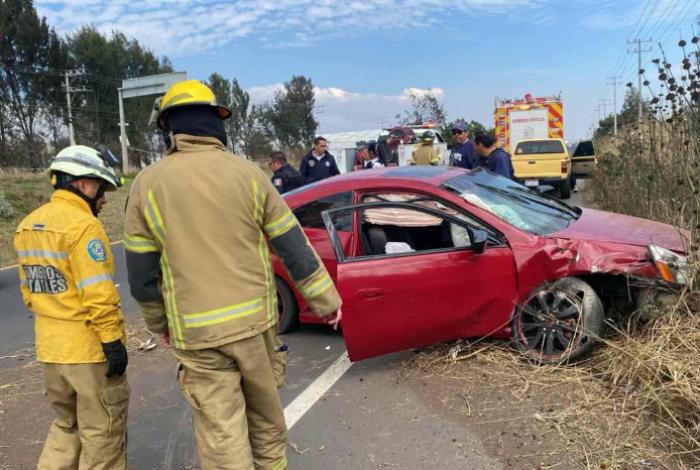 Se registra accidente automovilístico en la Morelia-Pátzcuaro; adulto mayor queda herido