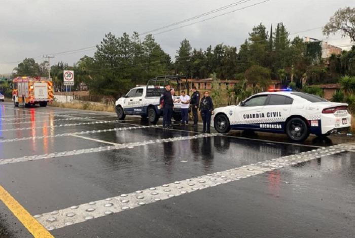 Se registra accidente en la Morelia-Pátzcuaro; dos personas resultaron heridas