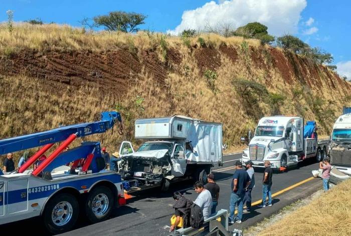 Se registra choque múltiple en autopista México-Guadalajara