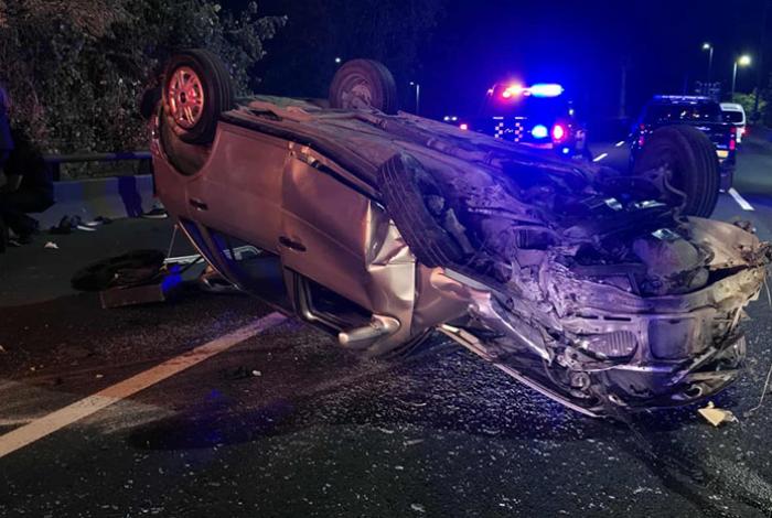 Se registra choque volcadura en el Periférico de Morelia, frente a la TAM
