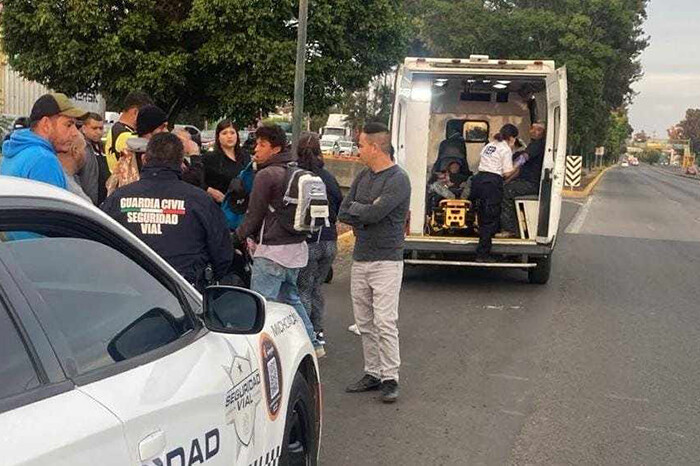 Se registran 2 accidentes de motocicletas en el Libramiento de Morelia; hay 2 heridos