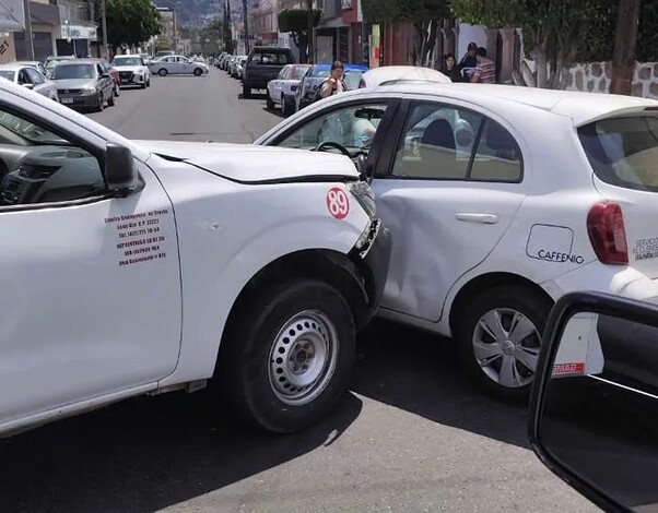 Se registran 2 accidentes vehiculares en distintas colonias de Morelia