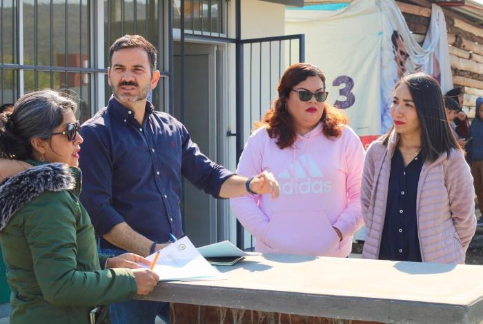 Se reúne Yankel con la comunidad del Telebachillerato de Cotzurio