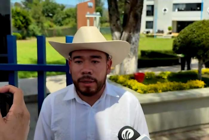 Secretario de Obras de Uruapan asegura que Carlos Manzo tenía un solo celular; desconoce si WhatsApp fue desactivado
