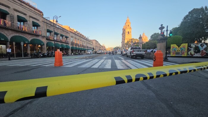 #Seguimiento #Video | Identifican a hombre que se disparó tras desarmar a policía cerca de la Catedral de Morelia 