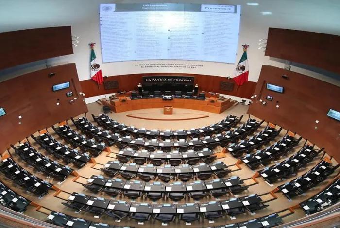 Senado cancela evento de Unlocked AIWoman por cobro de entradas