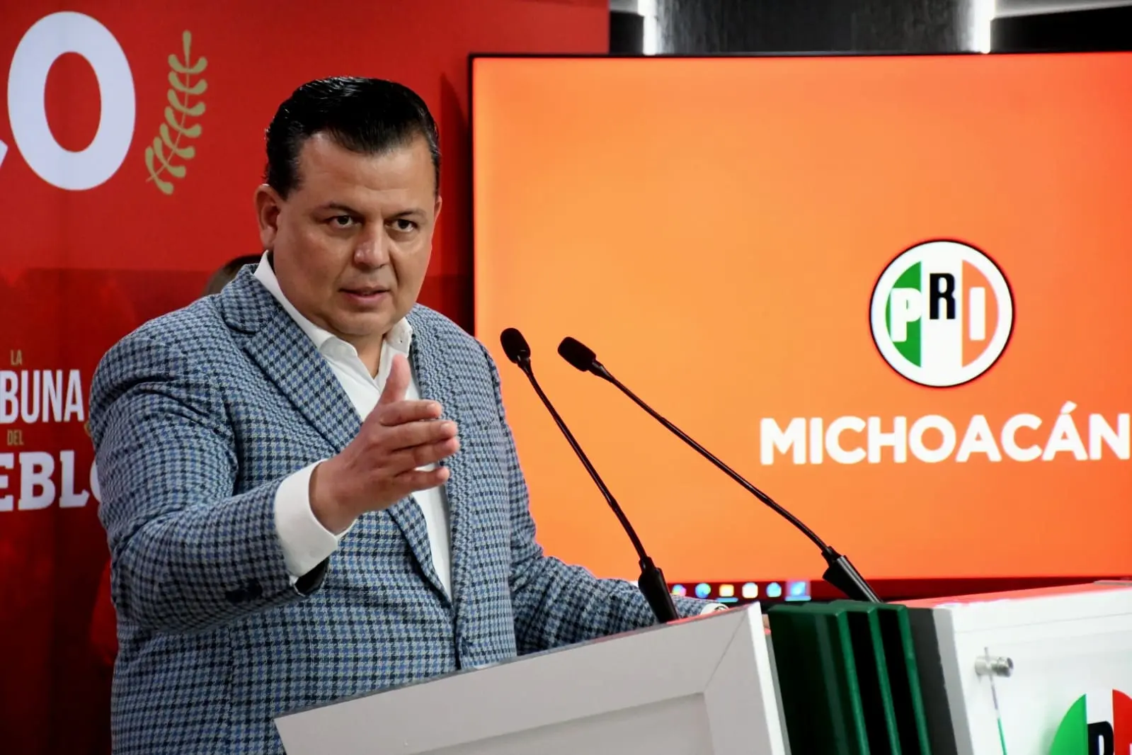 Señalan a policías de Irimbo en la desaparición de dos jóvenes