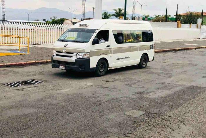 Servicio de transporte público se reanuda de manera gradual en Michoacán