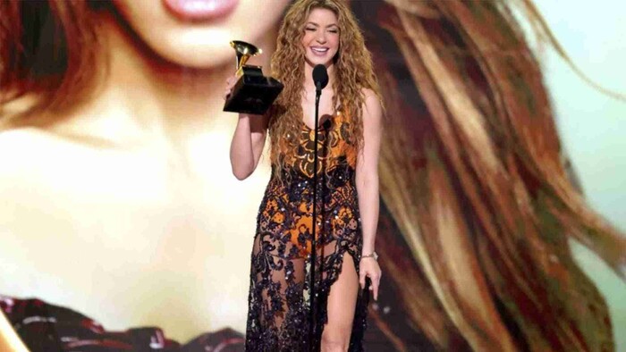 Shakira gana Grammy a Mejor Álbum de Pop Latino y lo dedica a migrantes