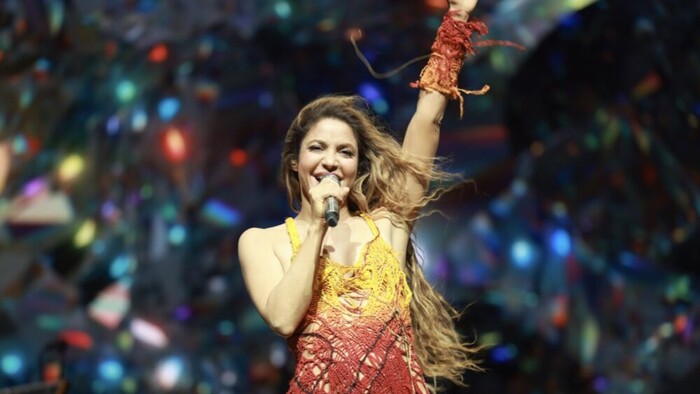 Shakira inicia gira mundial en Brasil con espectacular concierto