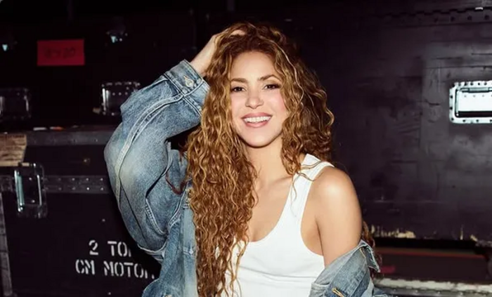 Shakira se disculpa por retraso en concierto en CDMX