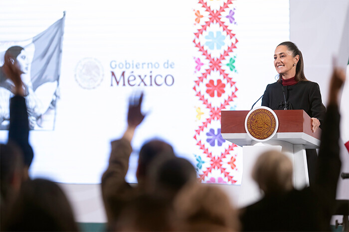 Sheinbaum anuncia la creación de farmacias al lado de Bancos del Bienestar, con medicamentos gratuitos