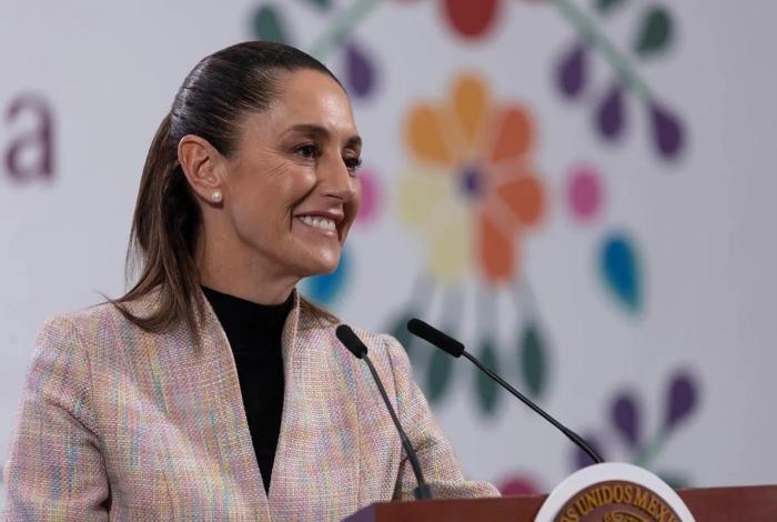 Sheinbaum califica como contradictorias decisiones del INE contra candidatos de elección judicial