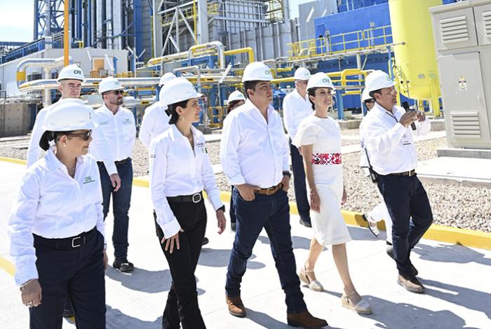 Sheinbaum dice que se construirán 60 plantas de ciclo combinado para CFE