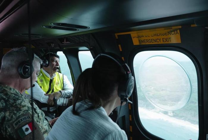 Sheinbaum evalúa daños por huracán Erick en Oaxaca