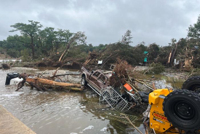 Sheinbaum explica apoyo a mexicanos afectados por inundaciones en Texas; hay más de 80 víctimas mortales